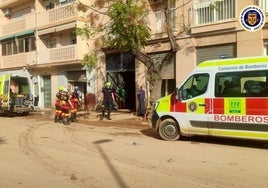 Más de 70 bomberos de la provincia de Cádiz se han desplegado en Valencia desde el 31 de octubre para ayudar tras la DANA