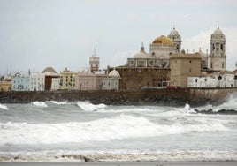 Juanma Moreno recuerda el riesgo de maremotos en la Bahía de Cádiz y defiende las medidas drásticas