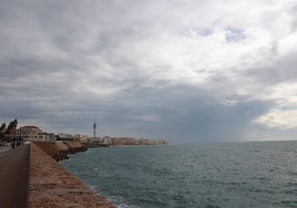 La Aemet activa este martes el aviso de nivel amarillo por tormenta en el litoral gaditano