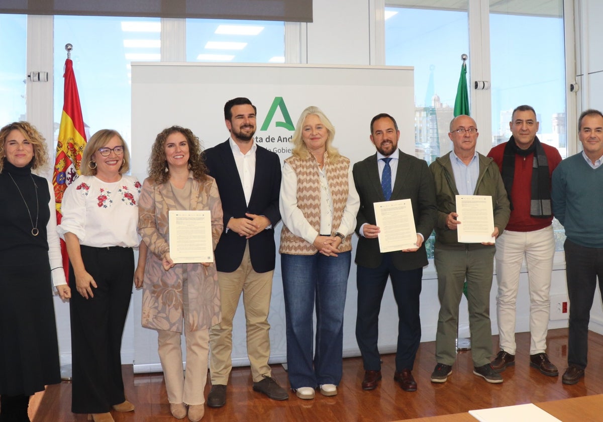 Apoyo económico a la labor de tres grupos de desarrollo rural en Cádiz.