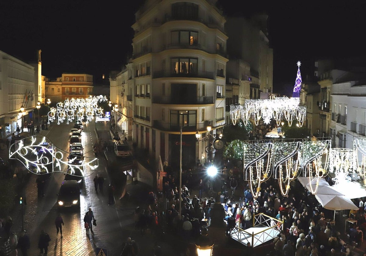 Voluntarios que han ayudado en Valencia encenderán este viernes el alumbrado de Navidad en Jerez