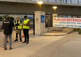 Los trabajadores secundan al «cien por cien» los paros de los tres astilleros de la Bahía de Cádiz