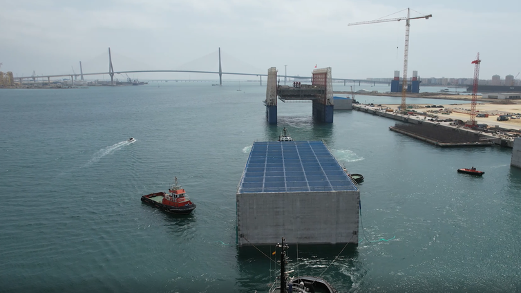 Los ocho cajones que forman la línea de atraque de la segunda fase de la Nueva Terminal de Contenedores ya están fondeados