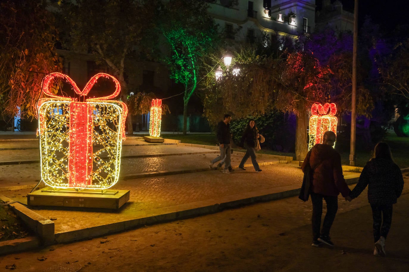 Fotos: Así brilla Cádiz con su alumbrado de Navidad