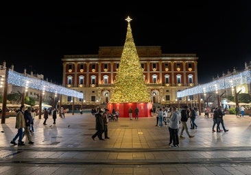 Comerciantes y hosteleros de la 'Ciudad de los Eventos', optimistas con la Navidad: «La plaza del Rey de San Fernando es un gran escaparate»