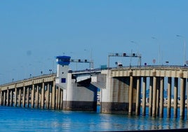 El Gobierno propone que el puente Carranza pase a denominarse puente de los Astilleros