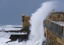 Temporal de viento y fuerte oleaje en el litoral de Cádiz