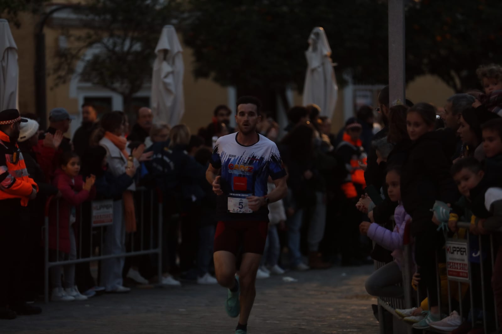 Fotos: Búscate en la VII San Silvestre gaditana 2024