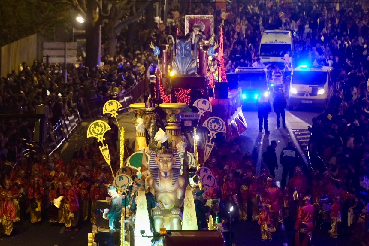 FOTOS: Melchor, Gaspar y Baltasar protagonizan una Cabalgata de cine en Cádiz en 2025