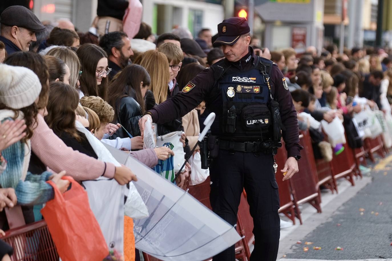 FOTOS: Melchor, Gaspar y Baltasar protagonizan una Cabalgata de cine en Cádiz en 2025