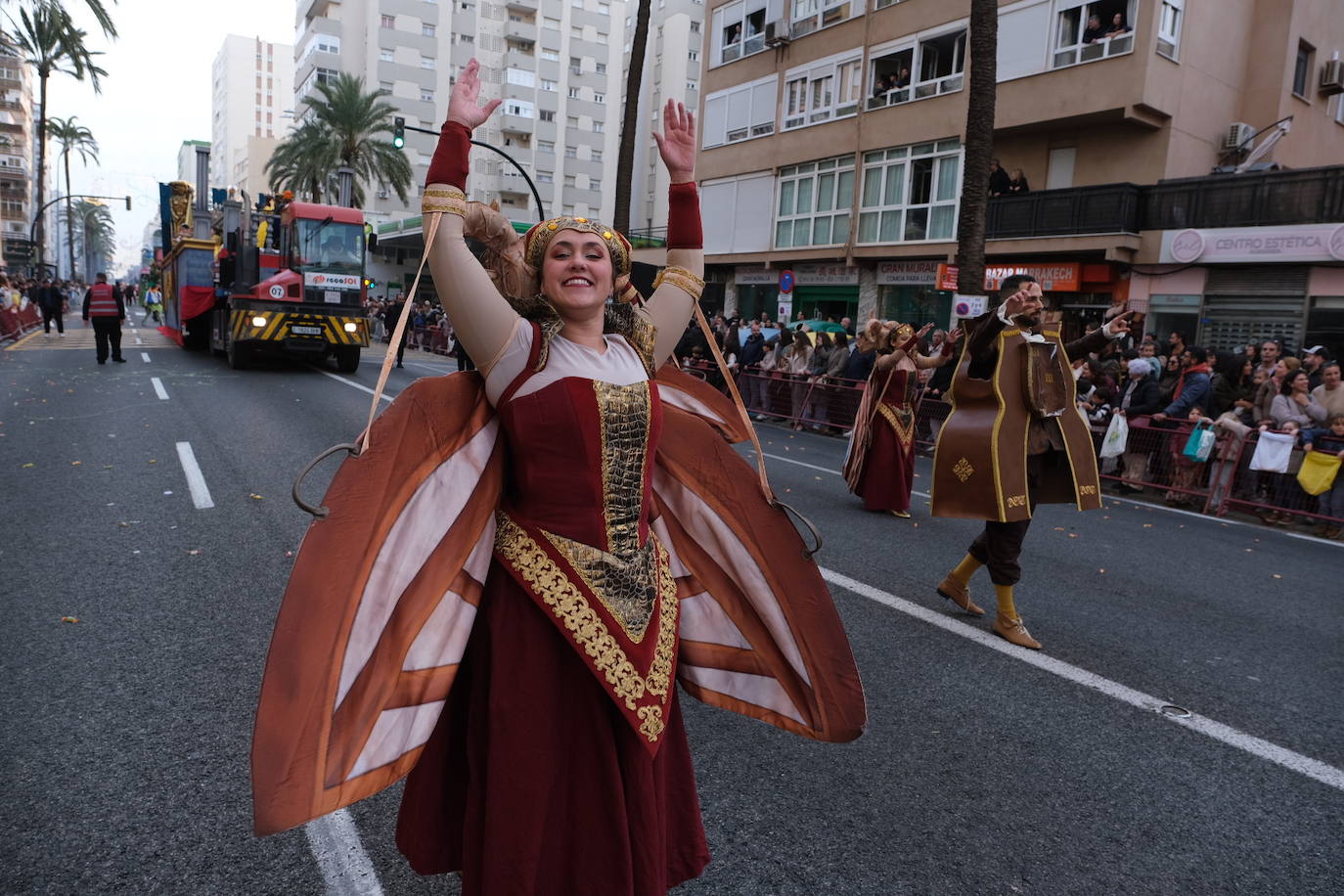 FOTOS: Melchor, Gaspar y Baltasar protagonizan una Cabalgata de cine en Cádiz en 2025