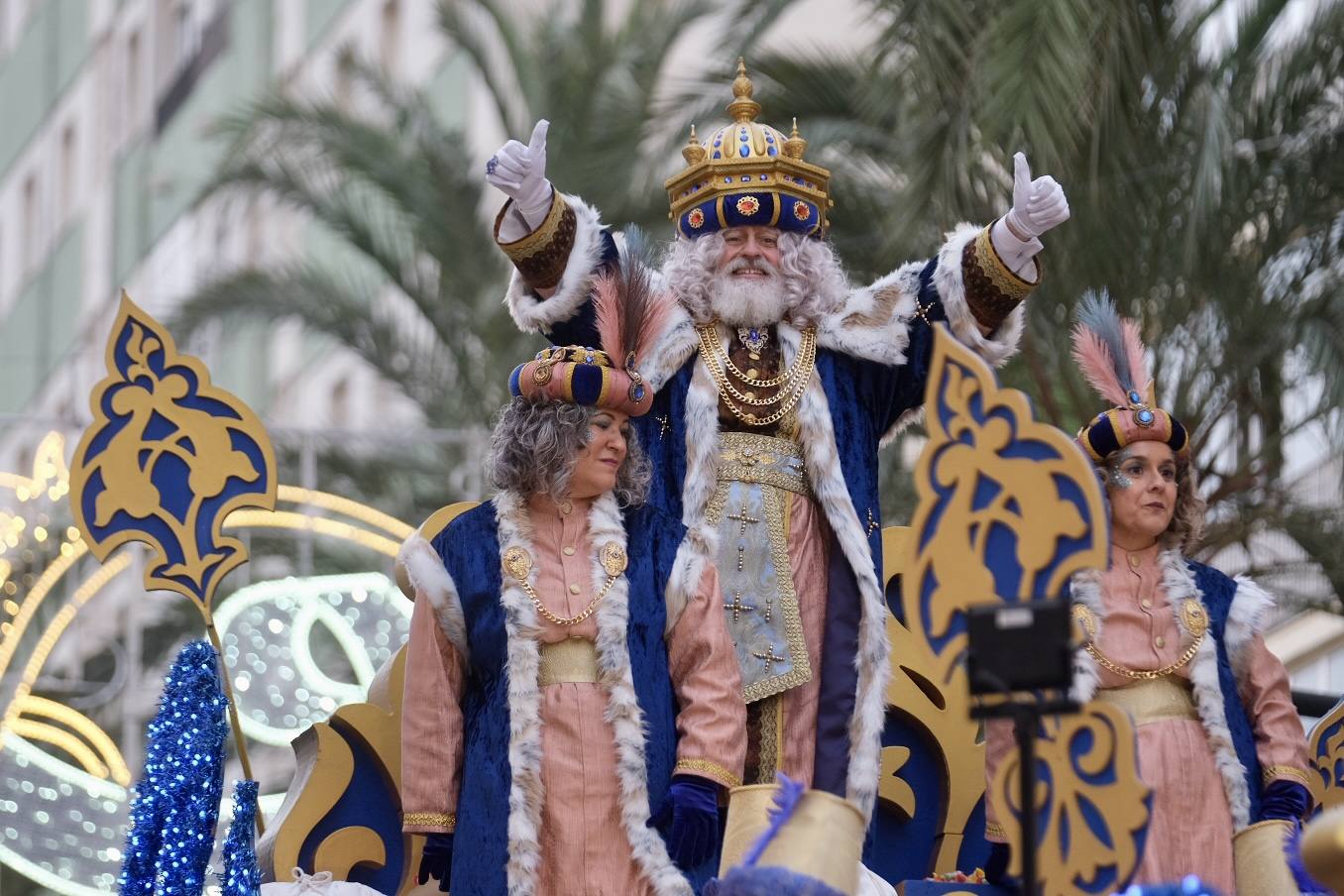 FOTOS: Melchor, Gaspar y Baltasar protagonizan una Cabalgata de cine en Cádiz en 2025