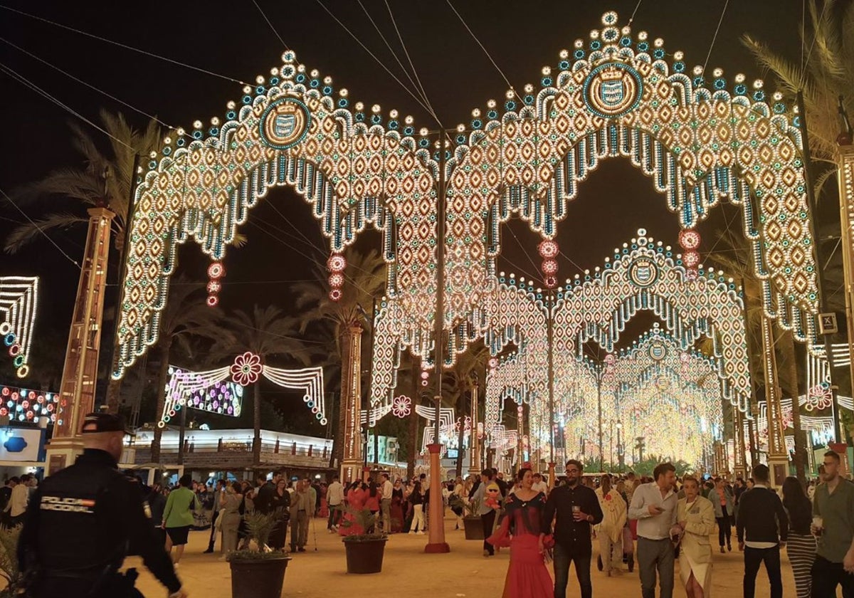 Vista del alumbrado de la Feria del Caballo de Jerez 2024.