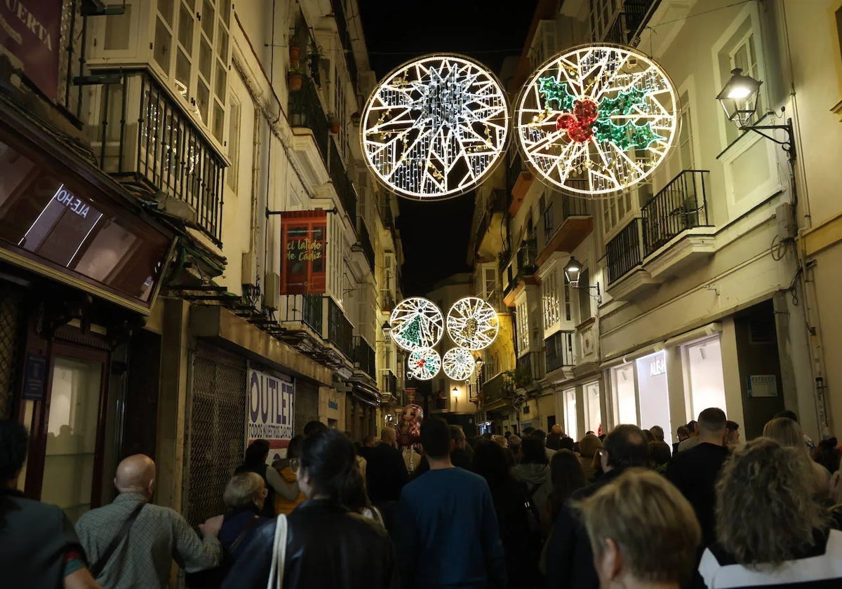 Los comerciantes de Cádiz Centro hacen balance de la Navidad: el 91% ha vendido más o igual que en 2023