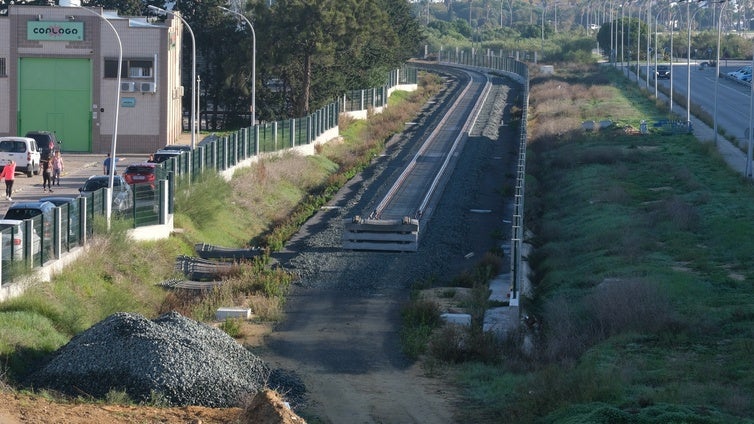 Siguen los contratiempos y los parones en la obra del tren de La Cabezuela