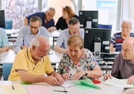 Cádiz recuperará el programa de animación sociocultural con talleres y formación para mayores de 60 años