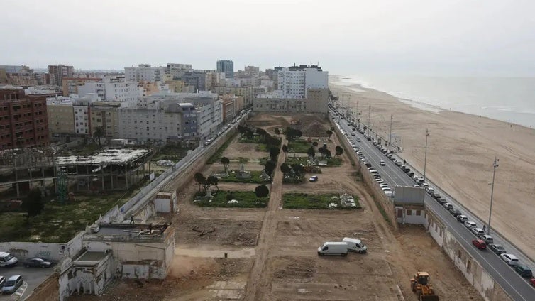 Objetivo municipal: Vaciar el Cementerio de Cádiz antes de final de año para iniciar el proyecto del parque