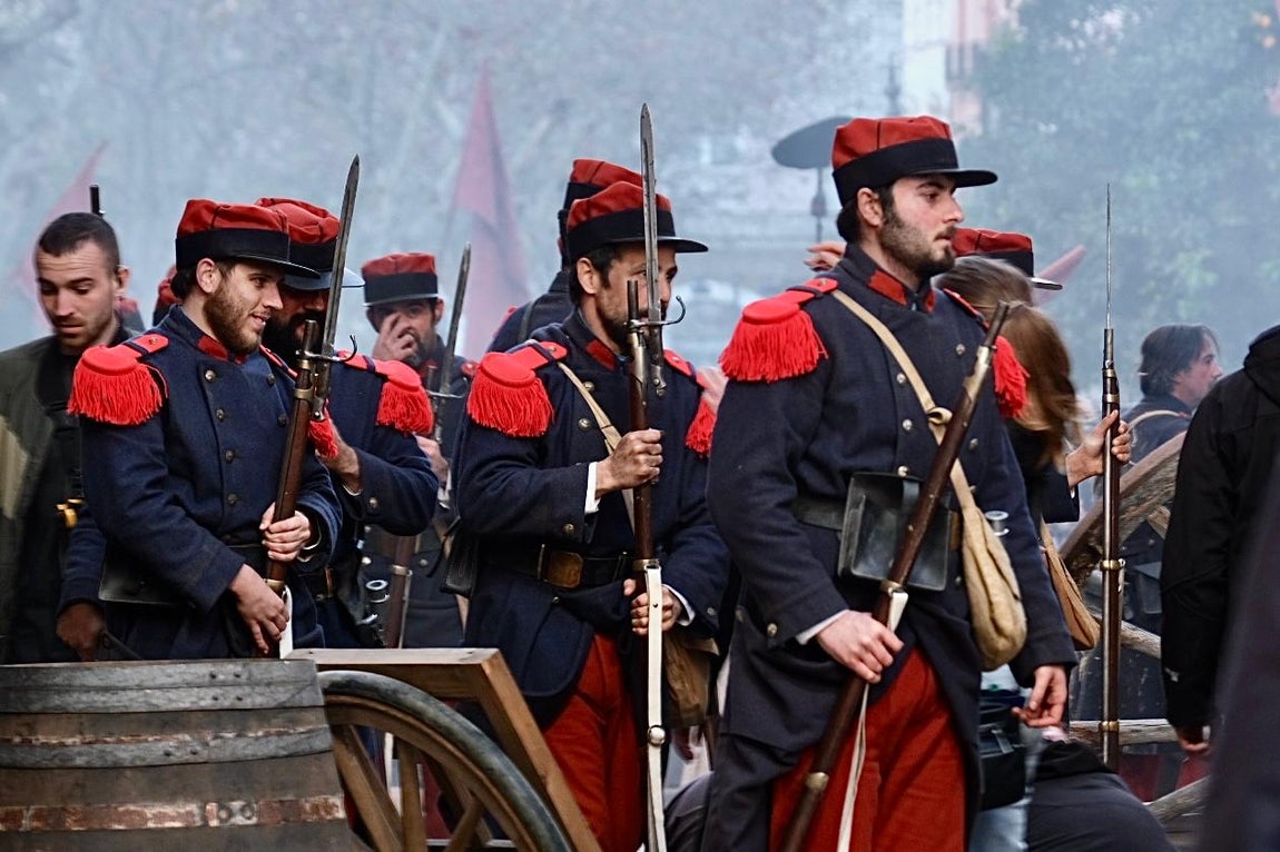 Fotos: Cádiz se convierte en París para el rodaje de &#039;Young Sherlock&#039;