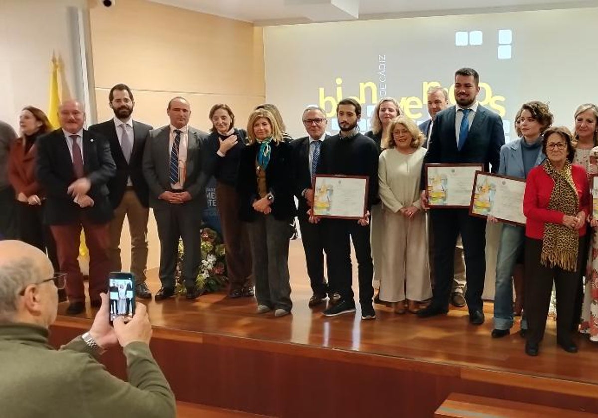 Entregados los VI Premios a la Excelencia Académica convocados por la Cátedra Ateneo-Universidad de Cádiz