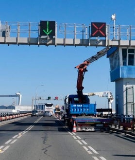 Imagen secundaria 2 - Cirugía de mantenimiento al tramo levadizo del puente Carranza