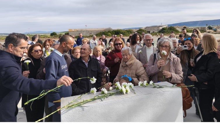 Barbate recuerda a Tomás y José Antonio, marineros fallecidos en el naufragio del buque 'Domenech de Varo' en aguas de Lanzarote