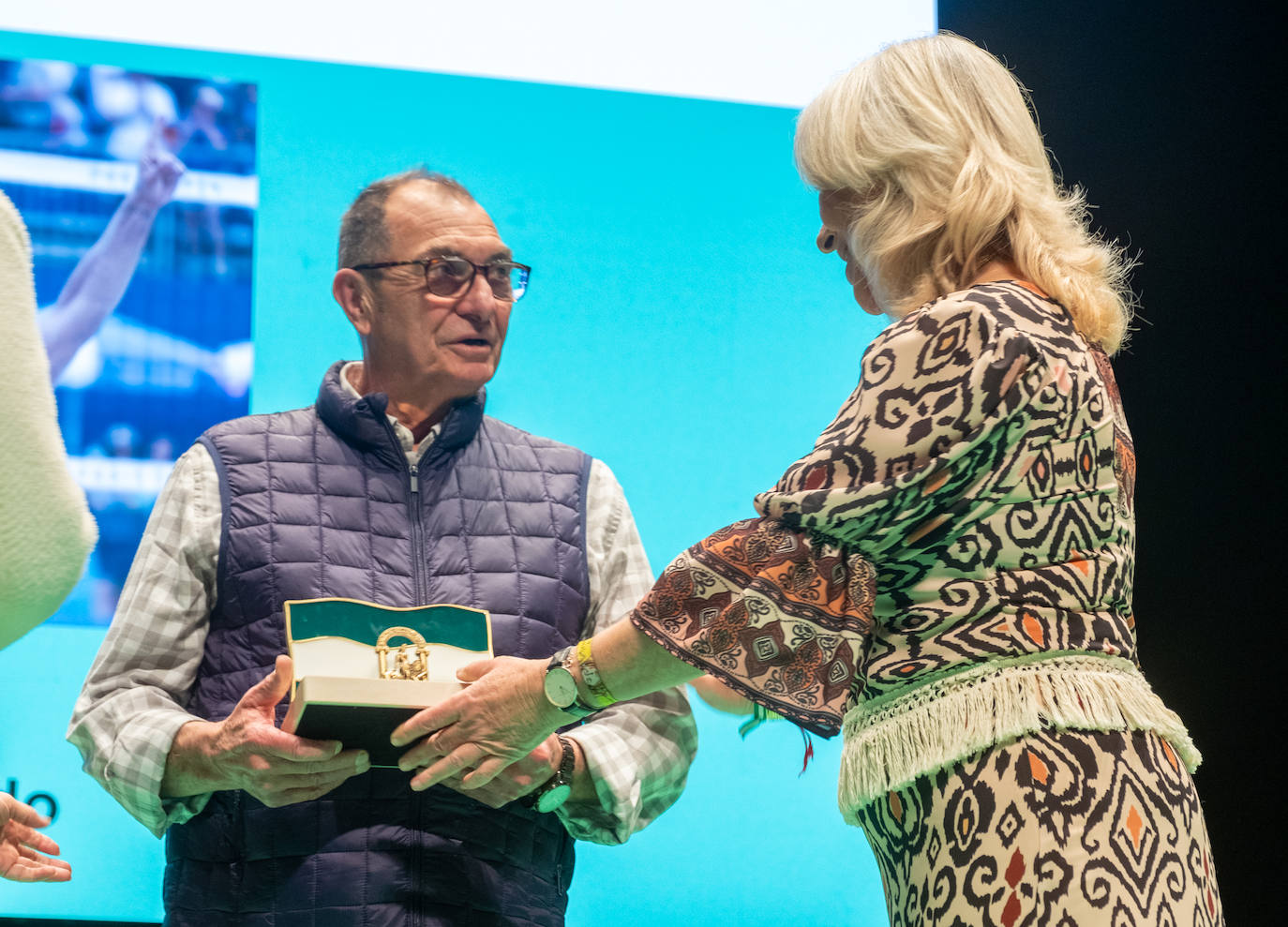 Fotos: La Junta entrega en Rota las Banderas de Andalucía 2025 de Cádiz