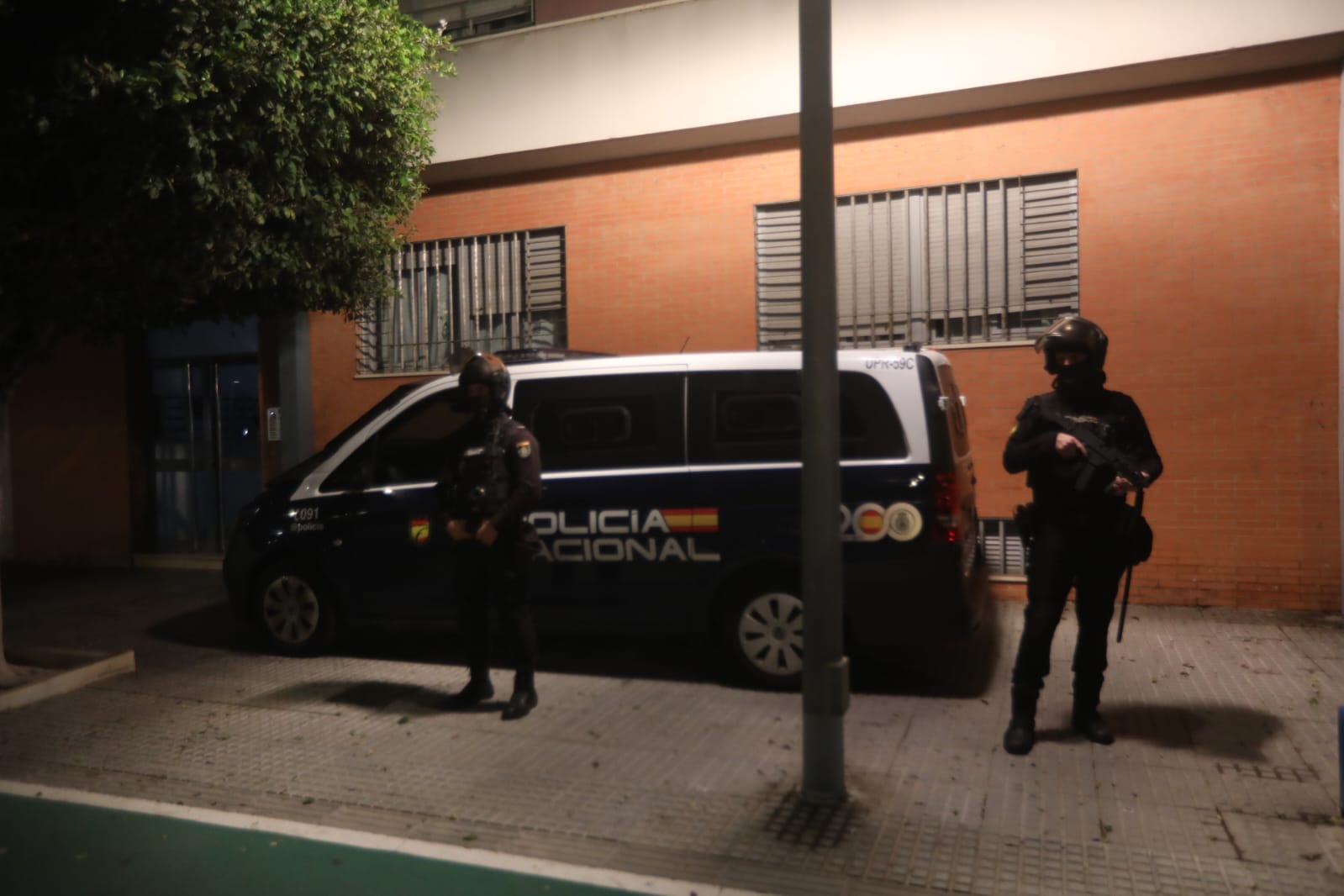 FOTOS: Gran despliegue policial en Cádiz contra el narcotráfico a tan solo tres días del inicio del Carnaval