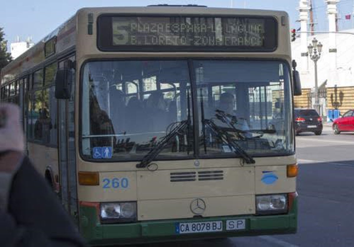 Horarios de los autobuses urbanos de Cádiz para los dos sábados de Carnaval