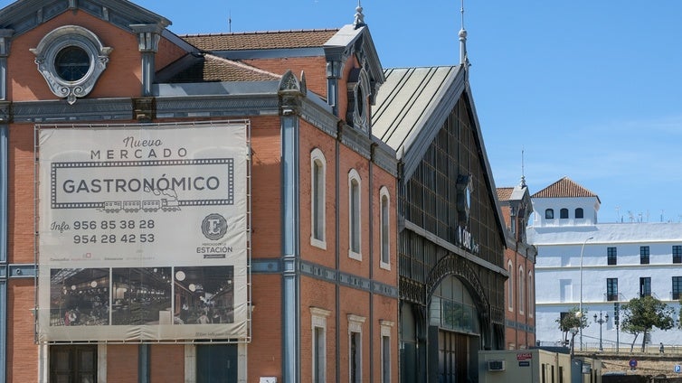 El proyecto del Mercado Gastronómico de la estación de Cádiz, sin fecha diez años después