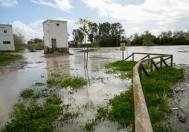 Abren las compuertas del Azud de El Portal para aliviar el Guadalete tras la tregua de lluvia en Jerez