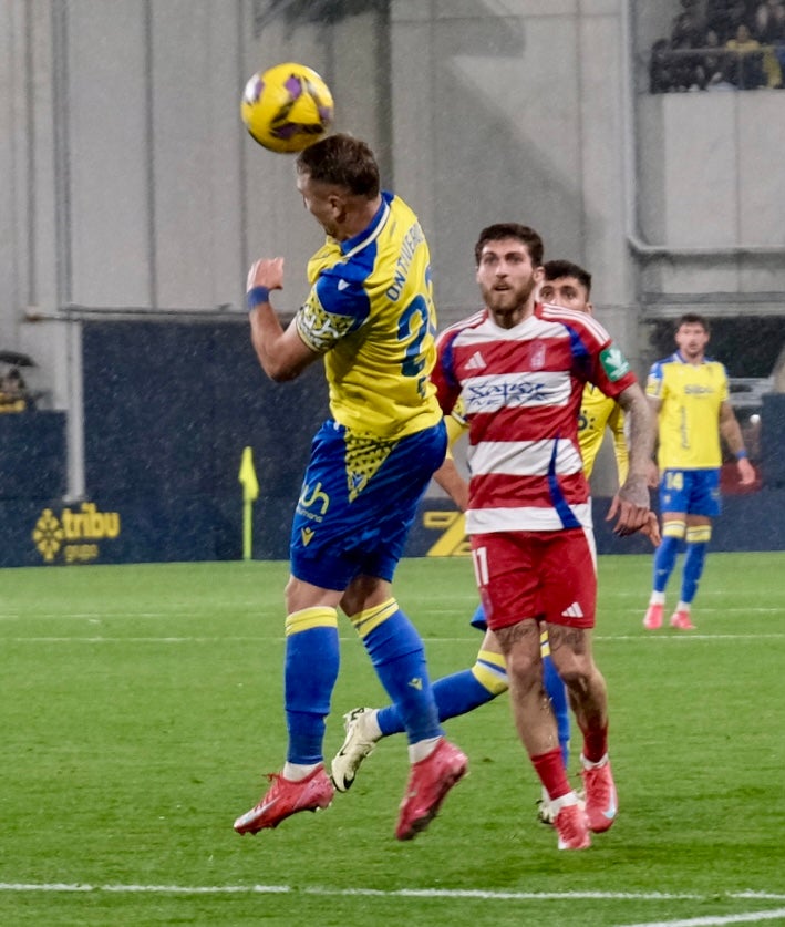 Las imágenes del partidos Cádiz CF 1-0 Granada