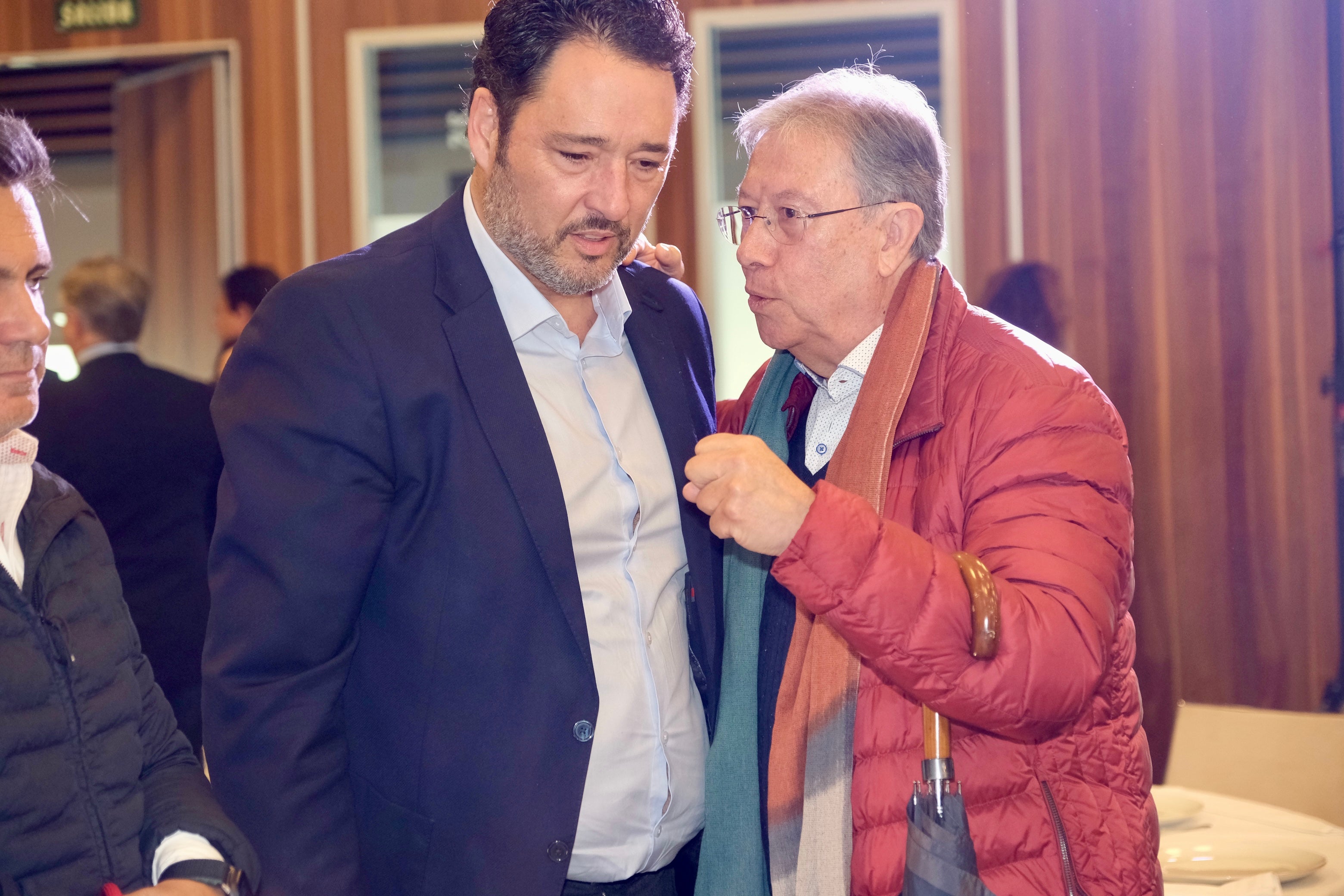 Amplia representación social y política en el foro de debate