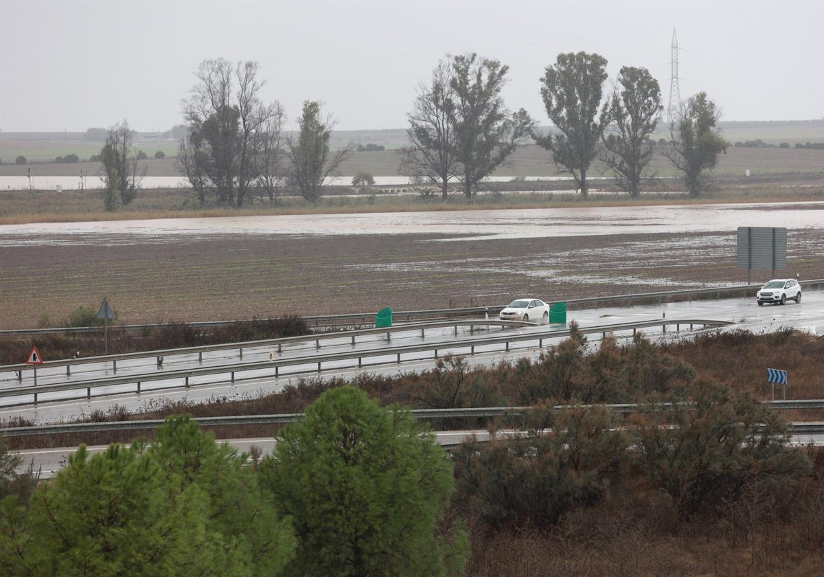 Cinco carreteras cortadas en la provincia de Cádiz por las inundaciones: la mitad de Andalucía