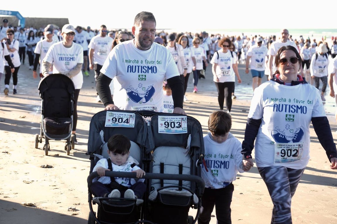 Cádiz celebra la primera edición de la marcha a favor del autismo