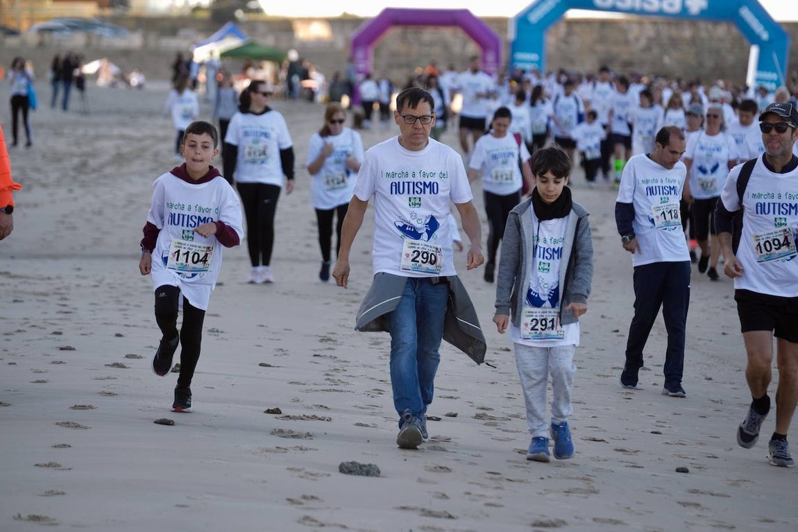Cádiz celebra la primera edición de la marcha a favor del autismo