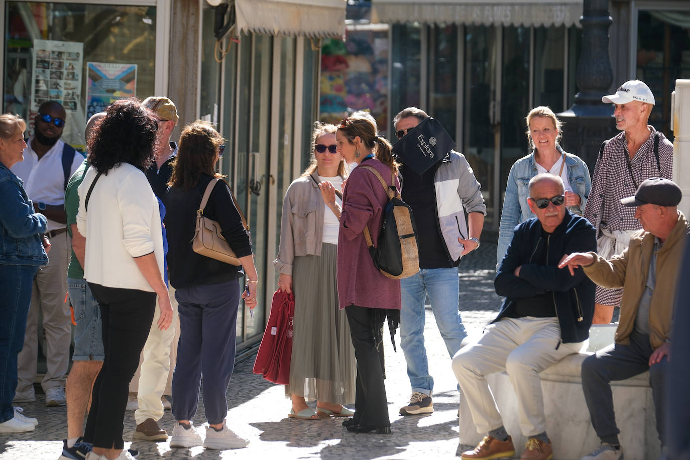 Fotos: Desembarco de turistas en Cádiz con 12.000 cruceristas