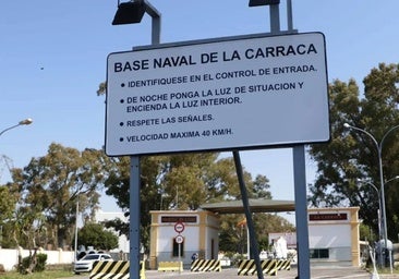 Acceso a la Base Naval de La Carraca (Archivo)