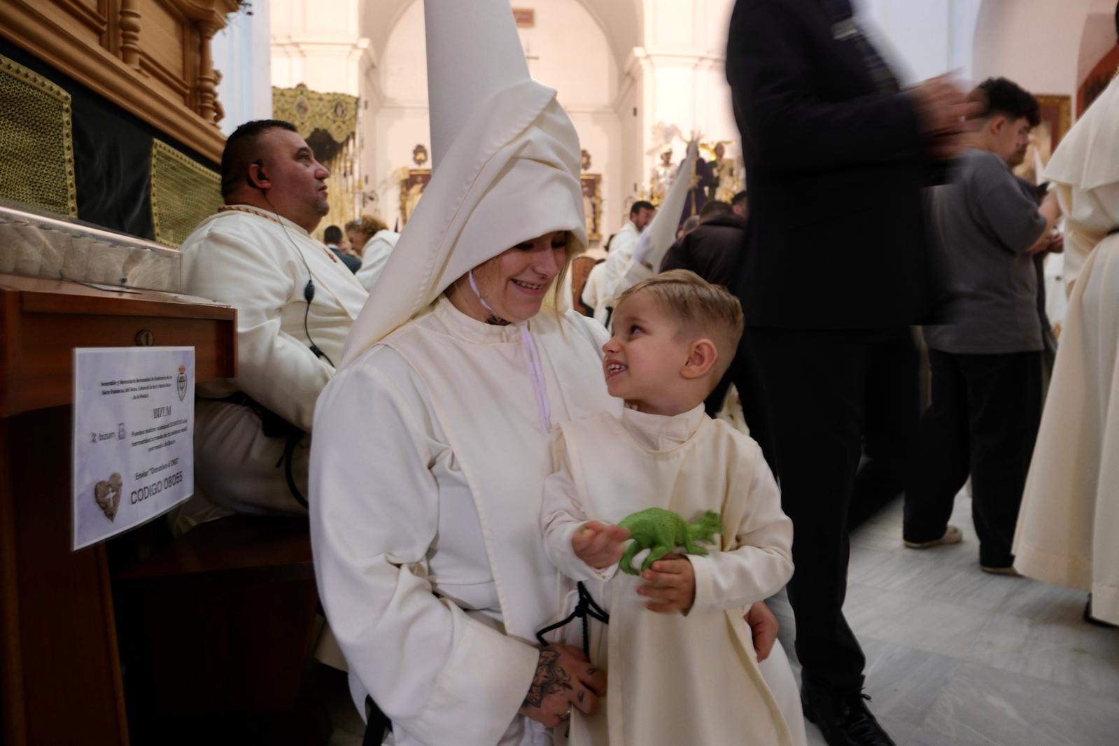 Fotos: El Nazareno de la Obediencia el Sábado de Pasión en Cádiz. Semana Santa 2025