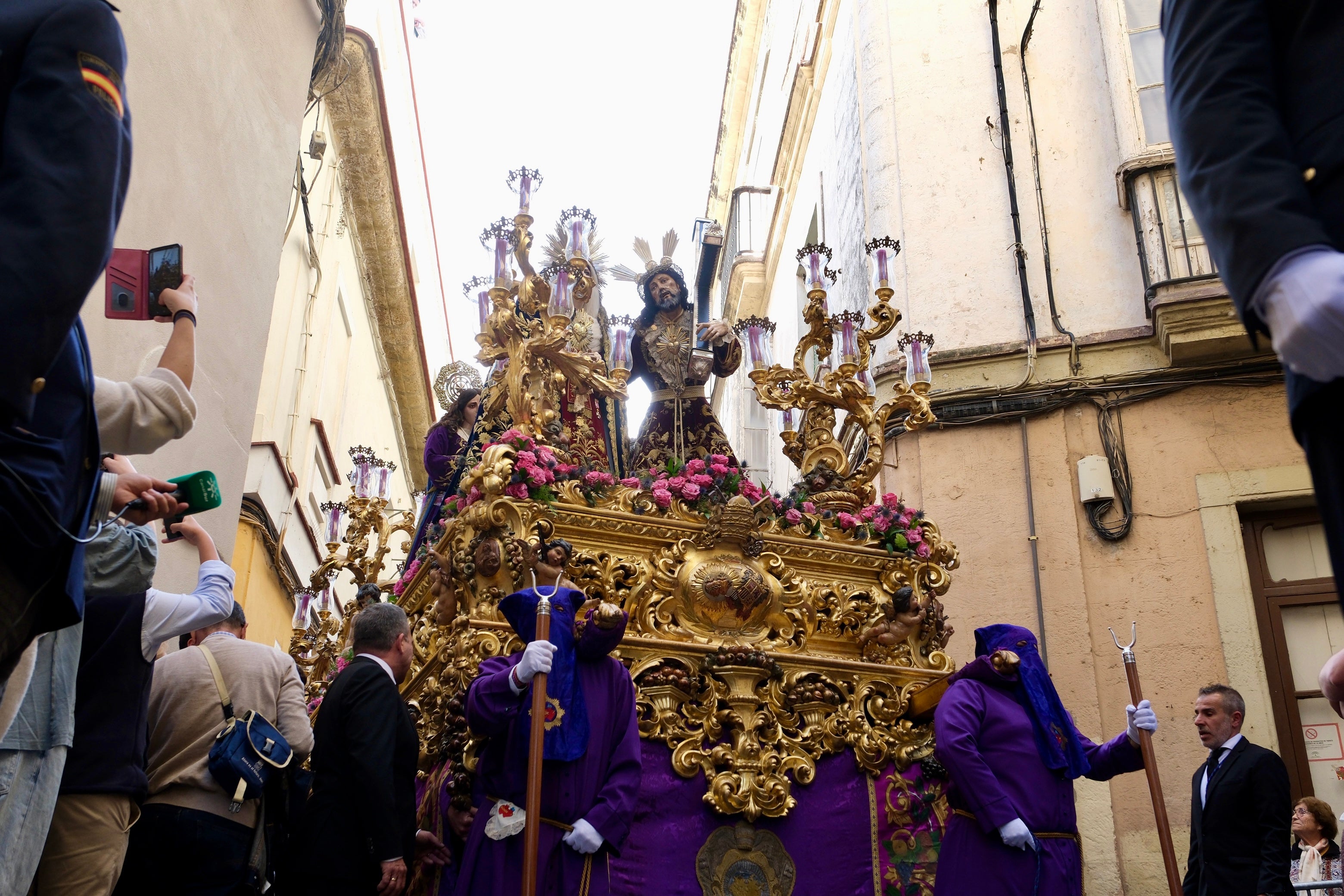 Fotos: Afligidos el Jueves Santa en la Semana Santa de Cádiz 2025