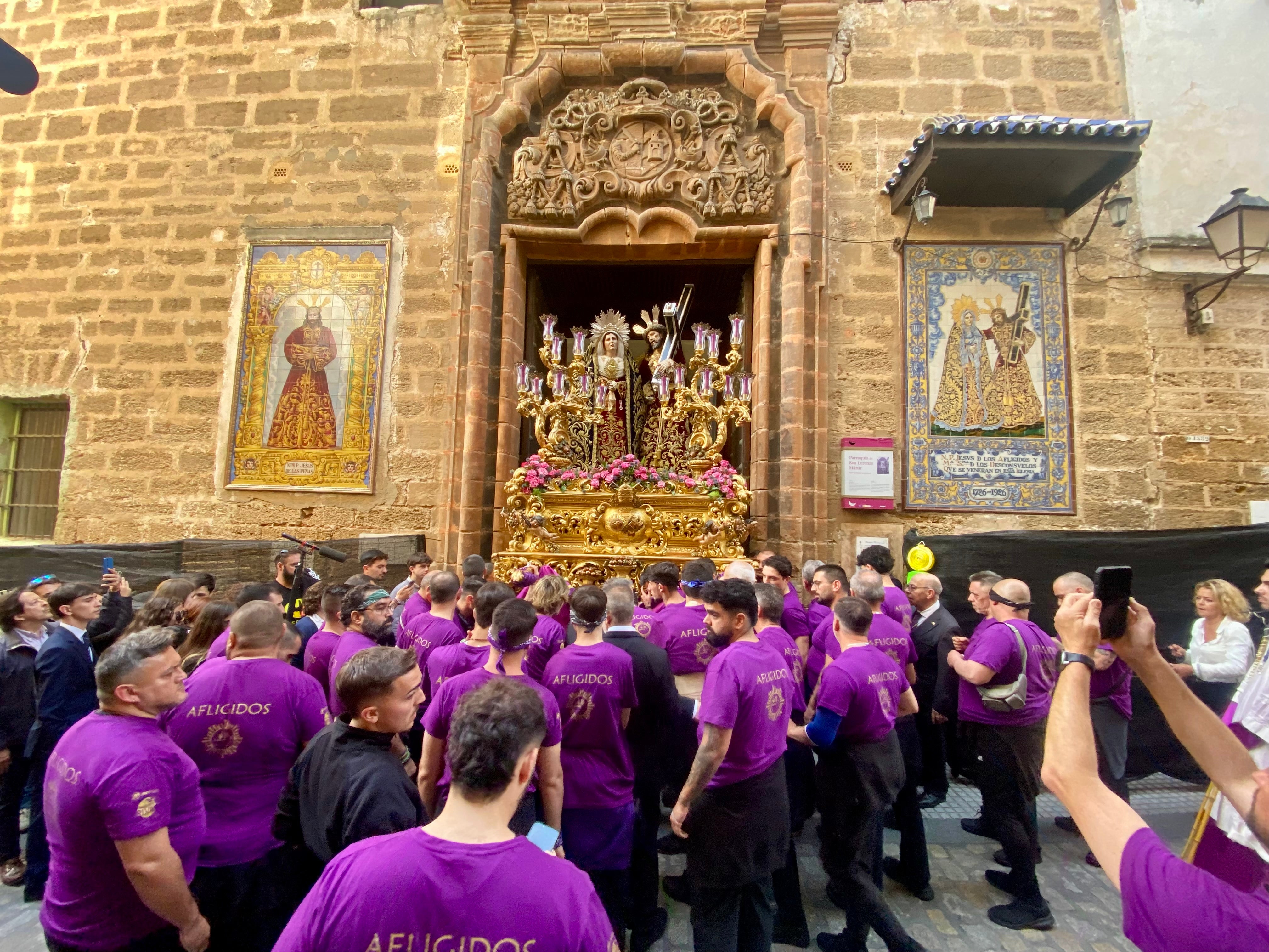 Fotos: Afligidos el Jueves Santa en la Semana Santa de Cádiz 2025