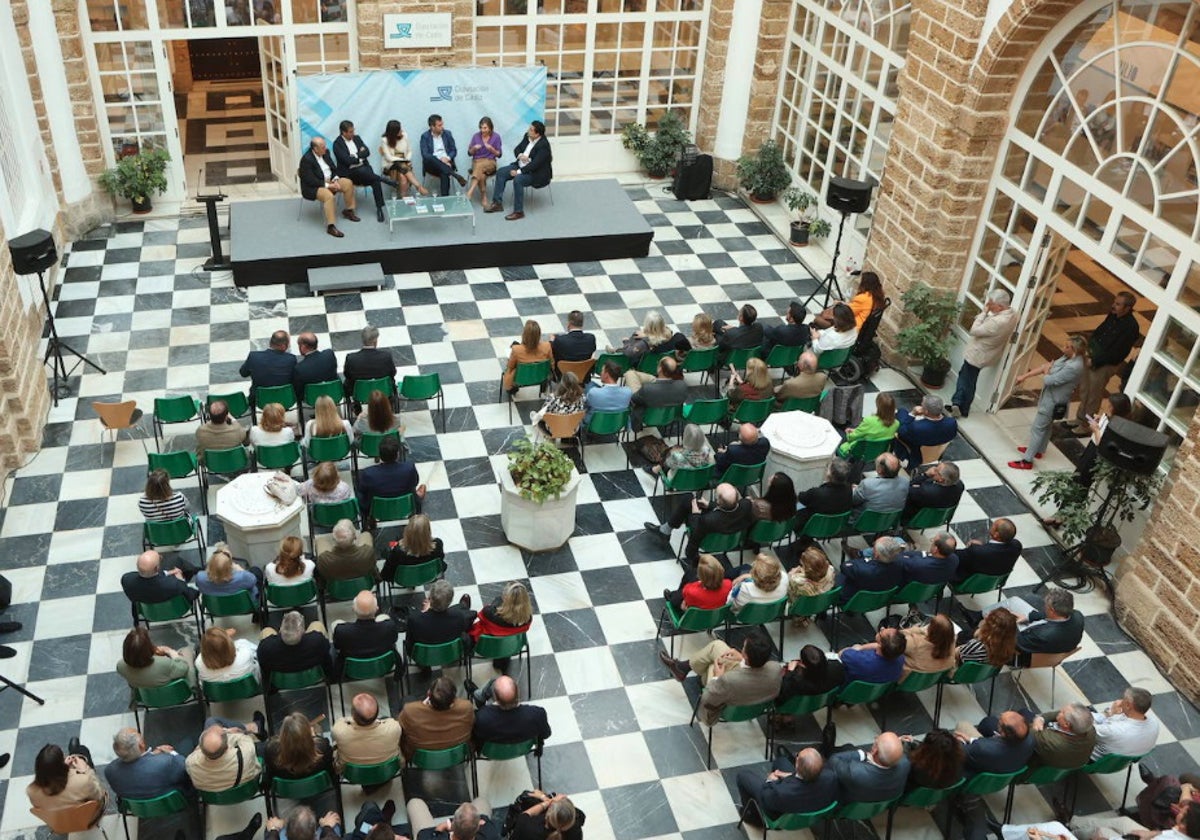 Presentación de la primera parte de 'Sin Acritud', el año pasado en el patio del Palacio Provincial.