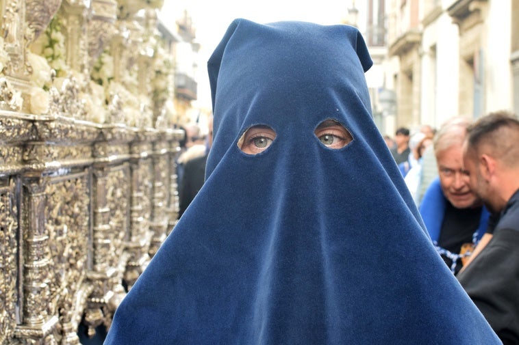 Semana Santa de Jerez 2025: Notable alto pese a la lluvia y las sombras