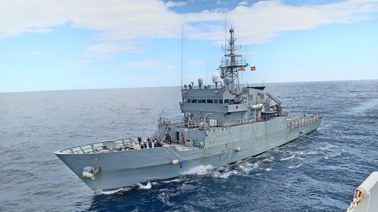 La Armada refuerza la vigilancia en el Estrecho con el Patrullero de Altura ´Serviola´