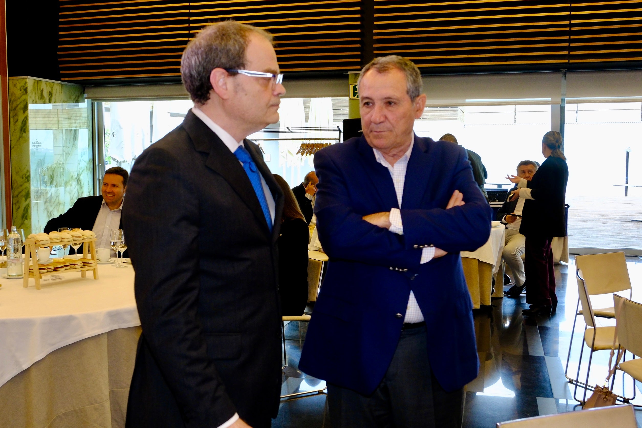 Fotos: Ambiente en La Mirada Económica de ABC y LA VOZ con Rocío Blanco