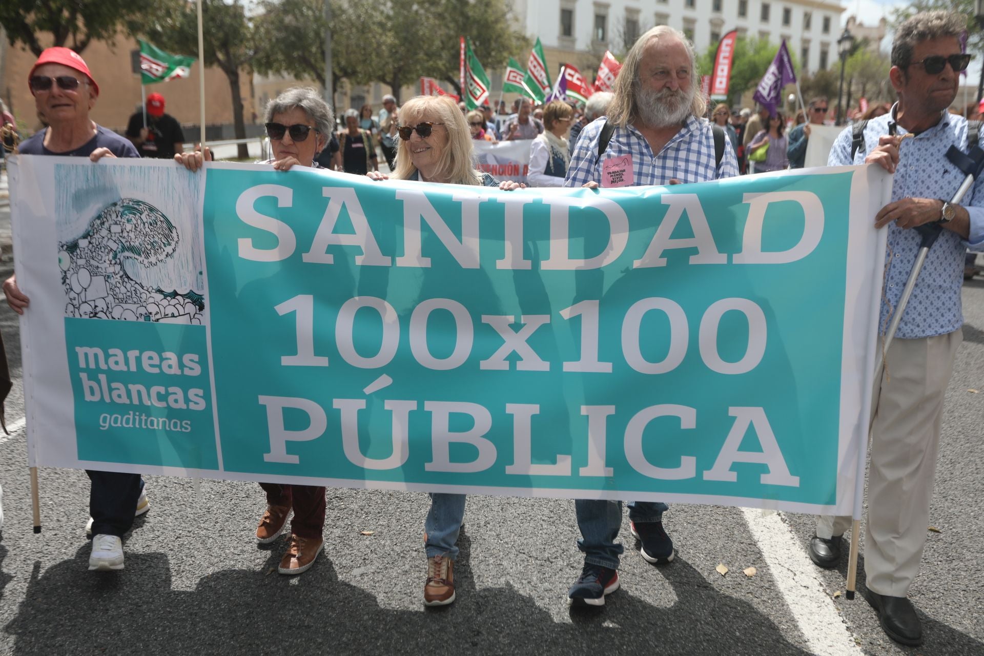 Fotos: Así han sido las dos manifestaciones del Primero de Mayo en Cádiz