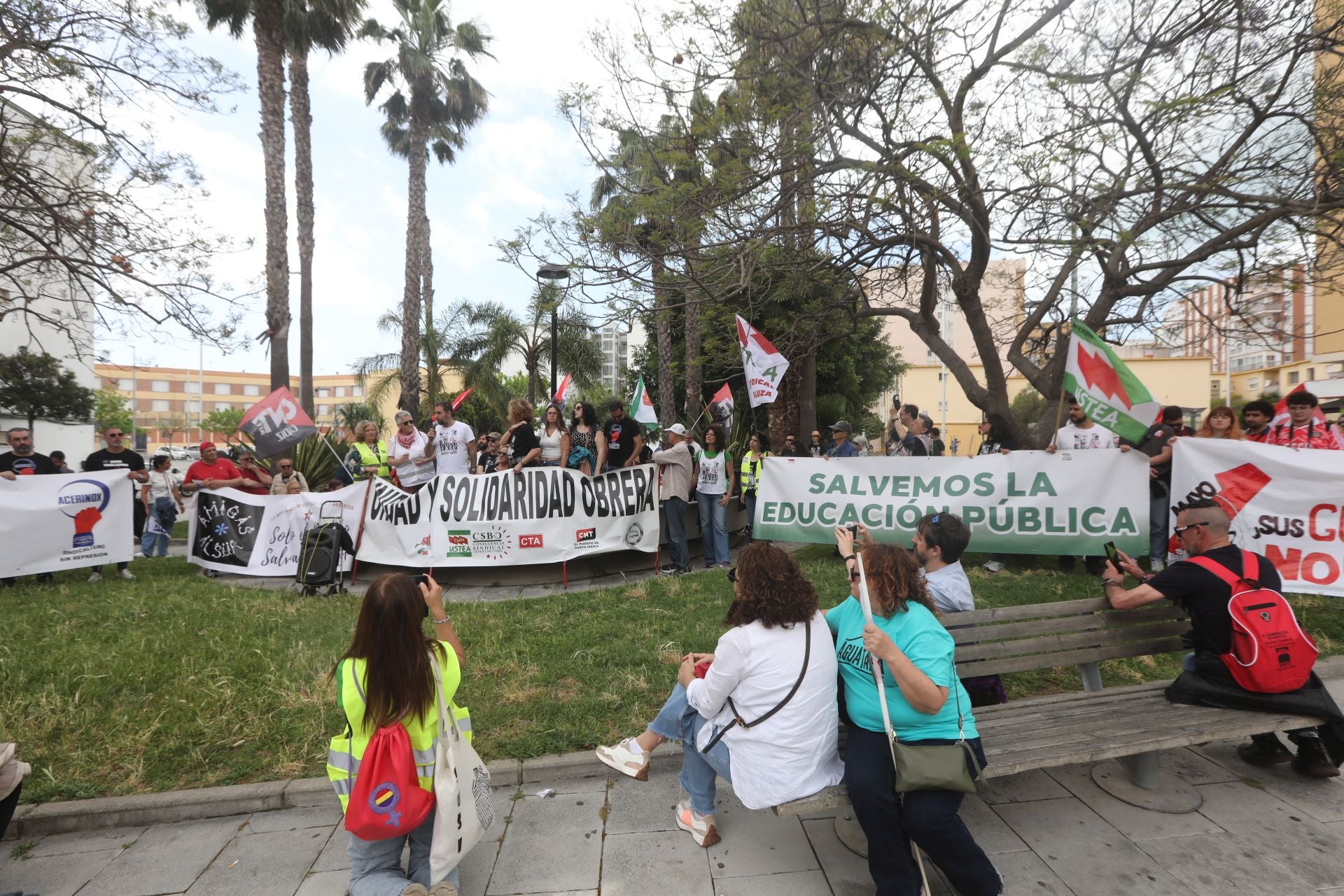 Fotos: Así han sido las dos manifestaciones del Primero de Mayo en Cádiz
