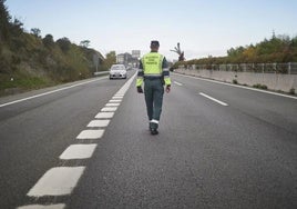 Un camionero cazado entre Chipiona y El Puerto con el vehículo sin ITV y ebrio al volante