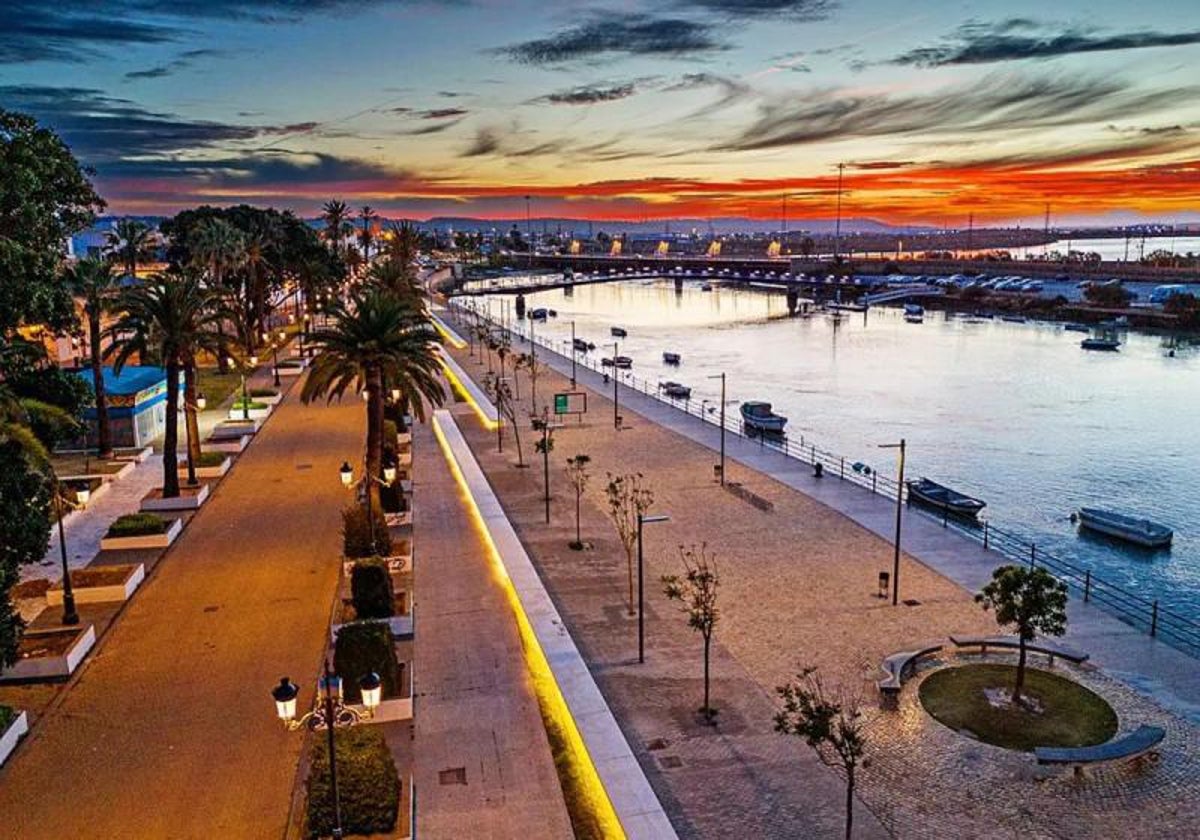 El Puerto ahorra 1,35 millones en su factura eléctrica tras adjudicar a Endesa el suministro municipal