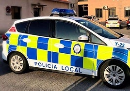 Interceptan a un conductor sin carnet que iba a consumir hachís cerca de un colegio en Cádiz
