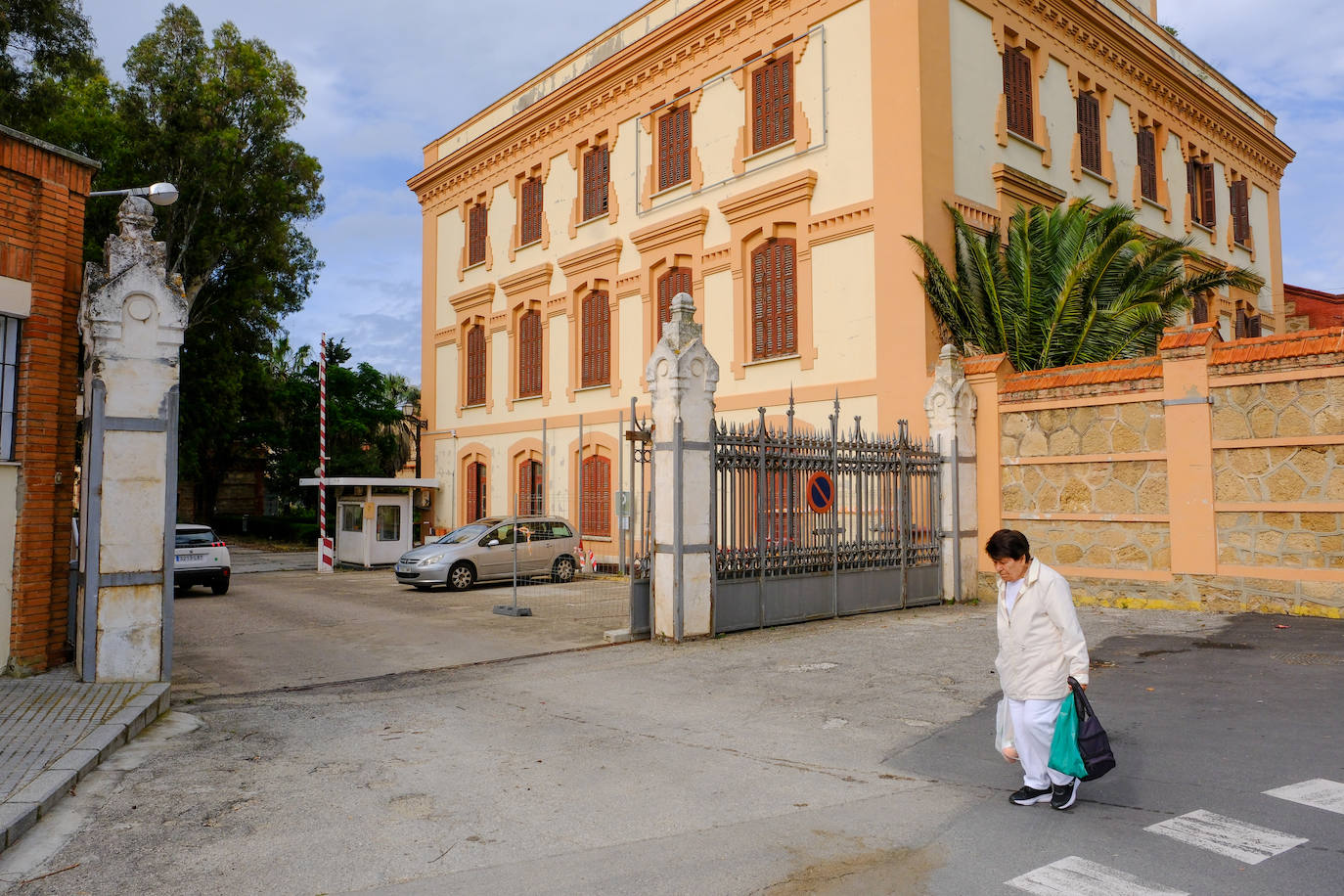 Fotos: estado actual de los Depósitos de Tabaco en Cádiz, donde se ubicará la Ciudad de la Justicia